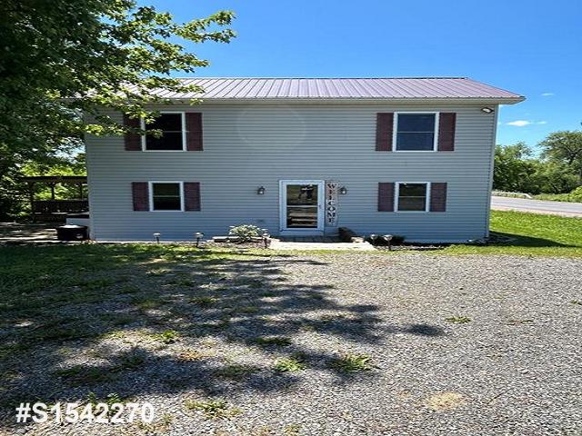 33094  County Route 4 , Cape Vincent, NY 13618